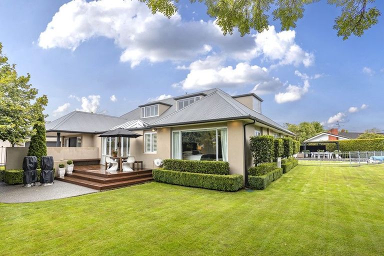 Photo of property in 1/253 Memorial Avenue, Burnside, Christchurch, 8053