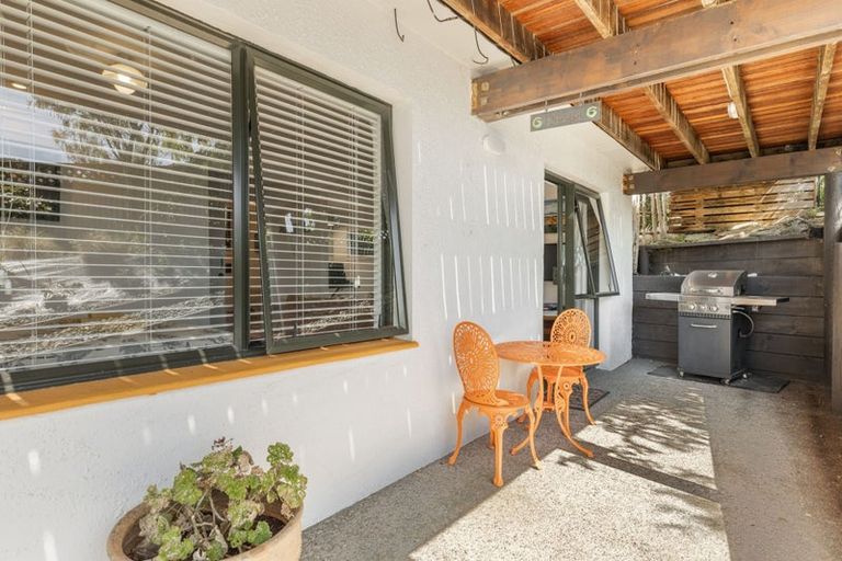 Photo of property in 15 Ranui Street, Waikawa, Picton, 7220