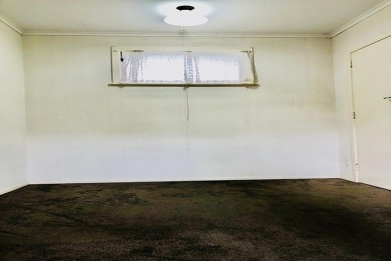 Photo of property in 53 Jaemont Avenue, Te Atatu South, Auckland, 0610