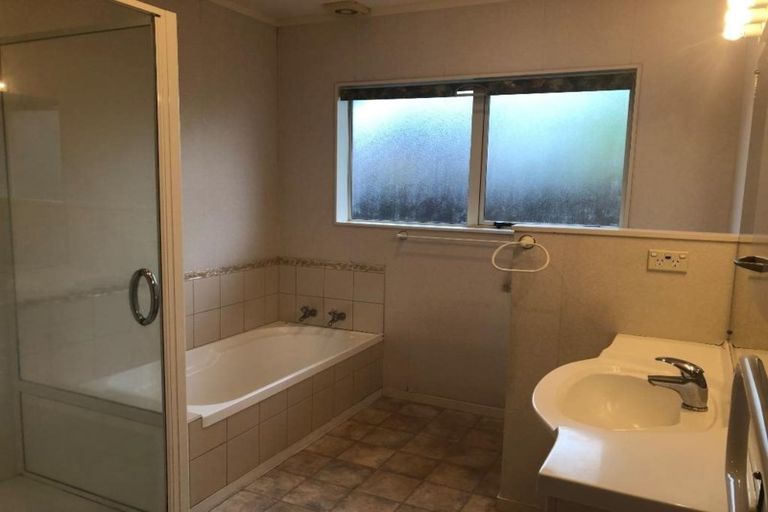 Photo of property in 2e Powhiri Avenue, Kensington, Whangarei, 0112