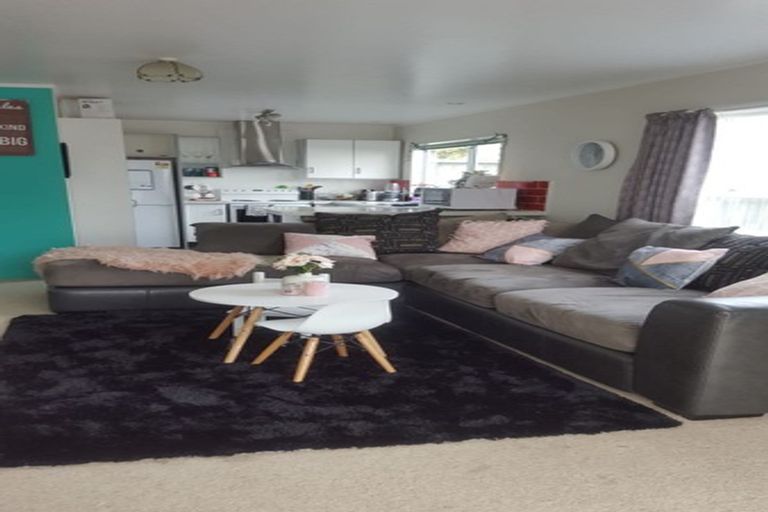 Photo of property in 4/2 Takatimu Way, Johnsonville, Wellington, 6037