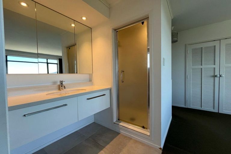 Photo of property in 69 Aberdeen Road, Castor Bay, Auckland, 0620