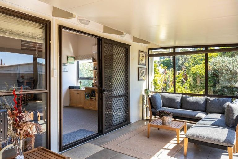 Photo of property in 30 Takiroa Street, Urenui, 4375