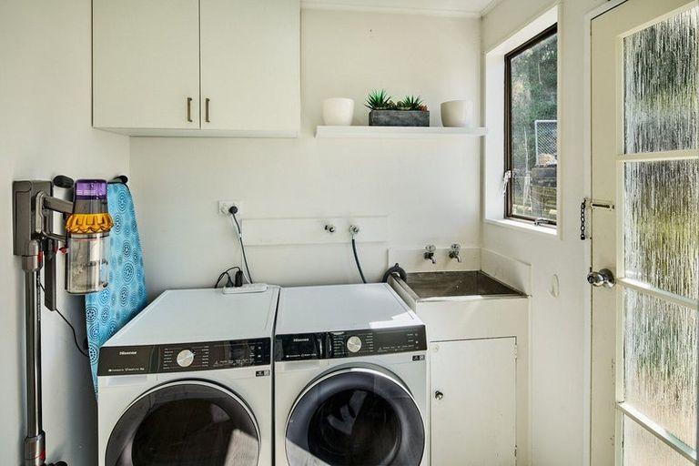 Photo of property in 27 Old Coach Road, Johnsonville, Wellington, 6037