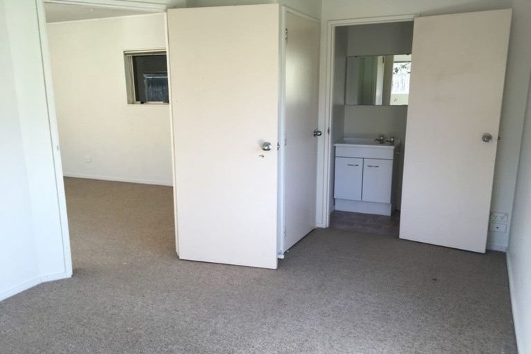 Photo of property in 39 Weldene Avenue, Glenfield, Auckland, 0629