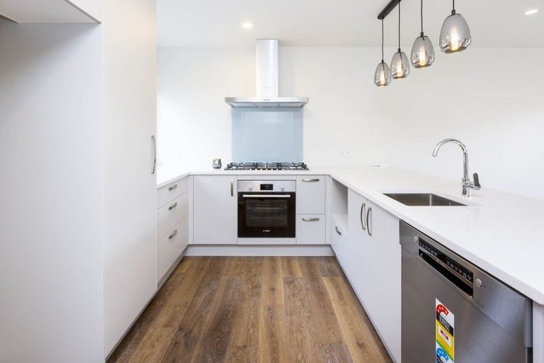 Photo of property in 4/6 Exchange Street, Ebdentown, Upper Hutt, 5018