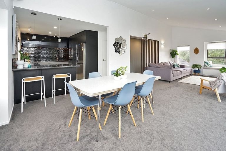 Photo of property in 10b Burn-murdoch Street, St Andrews, Hamilton, 3200