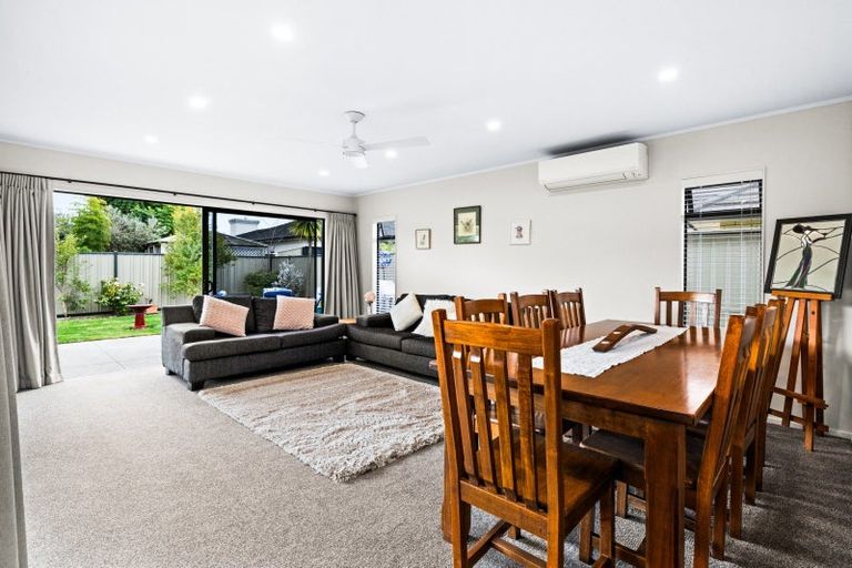 Photo of property in 27 Pinotage Drive, Greenmeadows, Napier, 4112