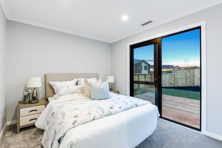 Photo of property in 49 Kumukumu Road, Long Bay, Auckland, 0630