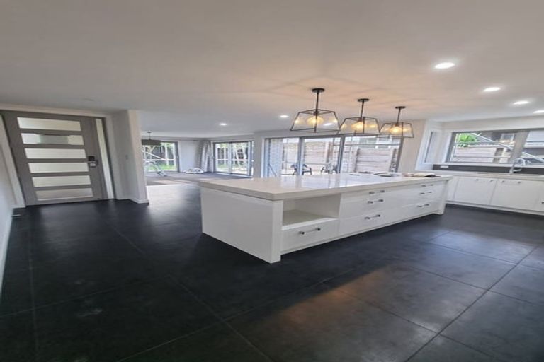 Photo of property in 13 Merchant Avenue, Te Atatu South, Auckland, 0610