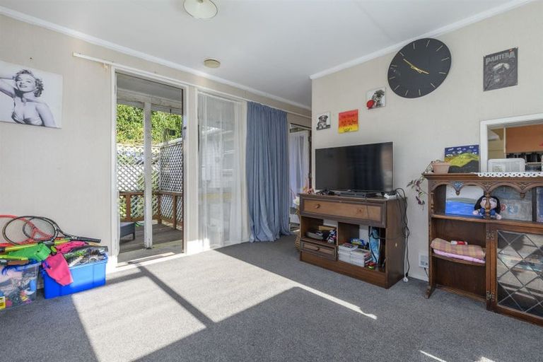 Photo of property in 20 Arawata Avenue, Welcome Bay, Tauranga, 3112