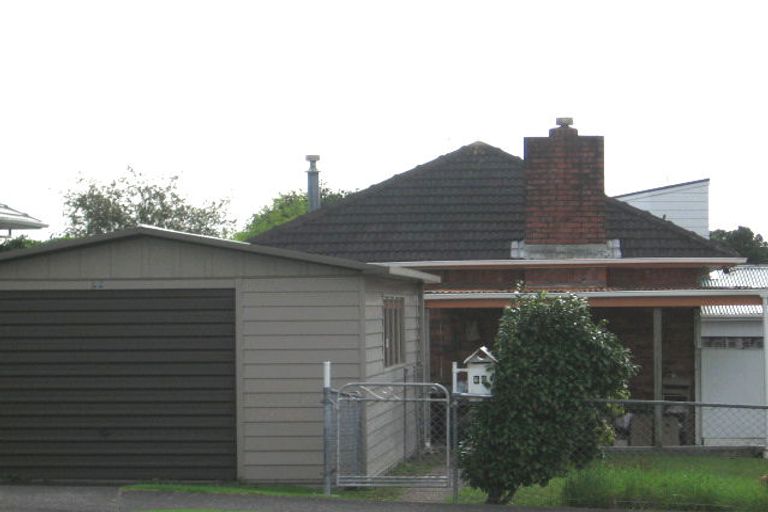 Photo of property in 56 Mcleod Road, Te Atatu South, Auckland, 0610