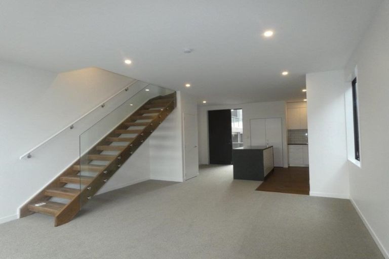 Photo of property in 11/20 Trent Street, Island Bay, Wellington, 6023