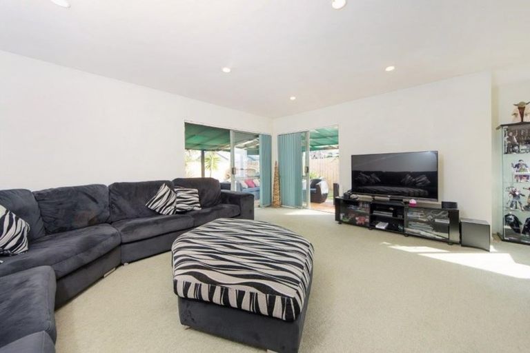 Photo of property in 1b Hindmarsh Street, Henderson, Auckland, 0612