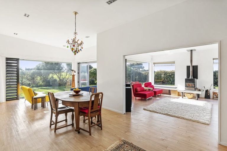 Photo of property in 21 Sandown Road, Te Horo Beach, Otaki, 5581