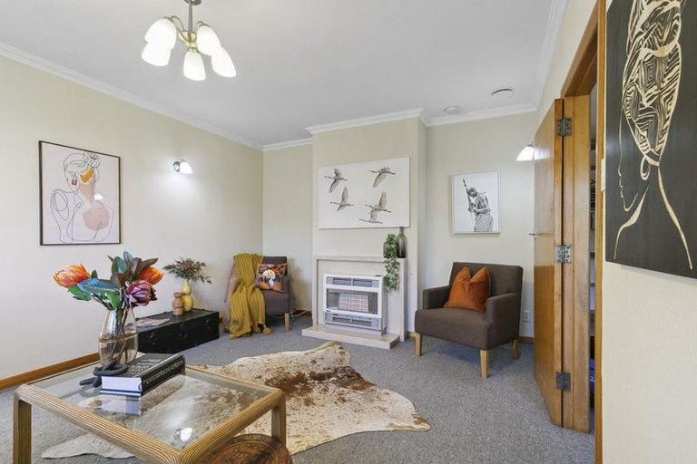 Photo of property in 1 Melrose Road, Island Bay, Wellington, 6023