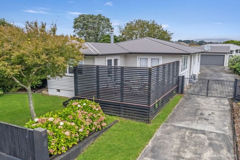 Photo of property in 10 Antrim Place, Hokowhitu, Palmerston North, 4410