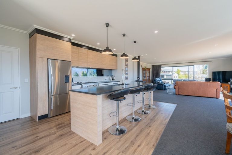 Photo of property in 6 Tawera Place, Te Anau, 9679