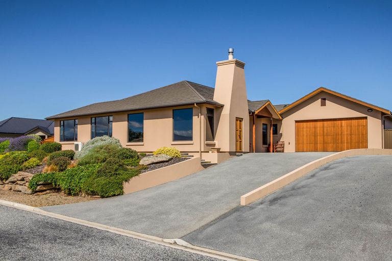 Photo of property in 16 Walnut Grove, Alexandra, 9320