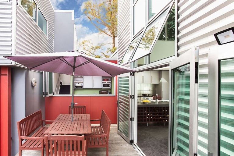 Photo of property in 8 Elmwood Road, Strowan, Christchurch, 8052