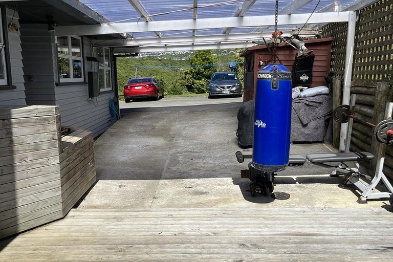 Photo of property in 34 Mark Avenue, Paparangi, Wellington, 6037