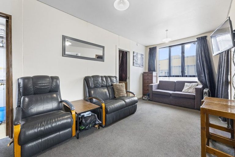 Photo of property in 47 Howe Street, North Dunedin, Dunedin, 9016