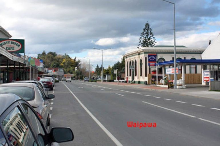 Photo of property in 2-10 Great North Road, Waipawa, 4210