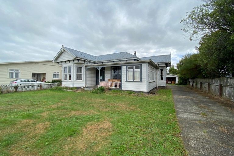 Photo of property in 7 Waterloo Street, Dannevirke, 4930