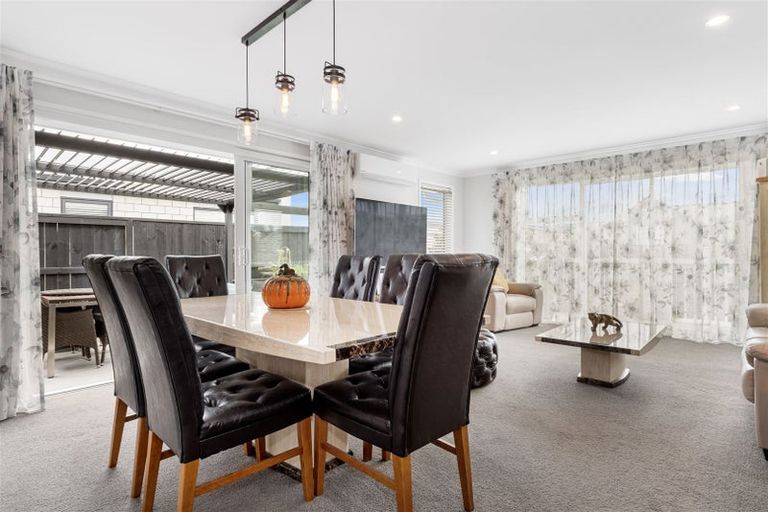 Photo of property in 10 Lion Place, Papamoa, 3118