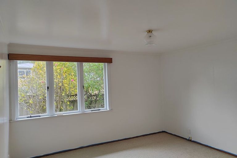 Photo of property in 70 Lake Road, Northcote, Auckland, 0627