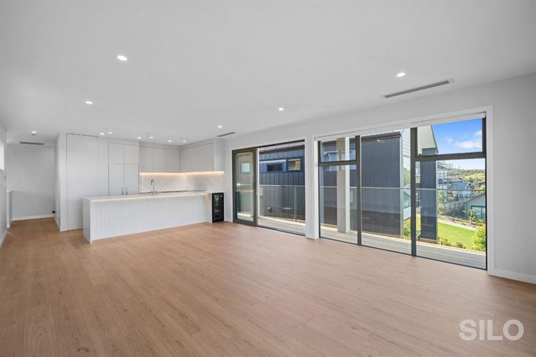 Photo of property in 35 Kikorangi Drive, Wainui, 0992