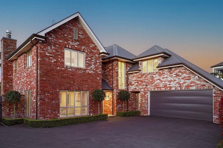 Photo of property in 16a Hadlow Place, Burnside, Christchurch, 8041