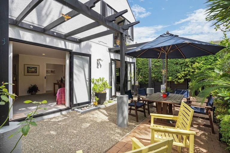 Photo of property in 2/11 Paparoa Road, Cockle Bay, Auckland, 2014