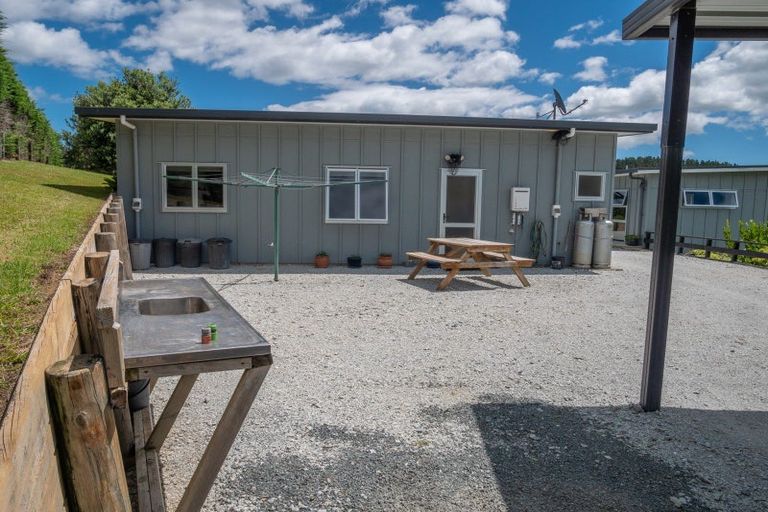 Photo of property in 34 Opoi Lane, Cable Bay, 0420