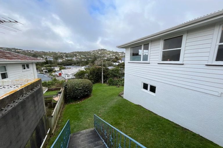 Photo of property in 8 Angell Street, Johnsonville, Wellington, 6037