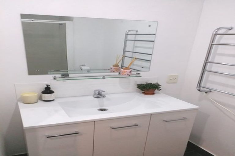 Photo of property in Viccentral, 169 The Terrace, Wellington Central, Wellington, 6011