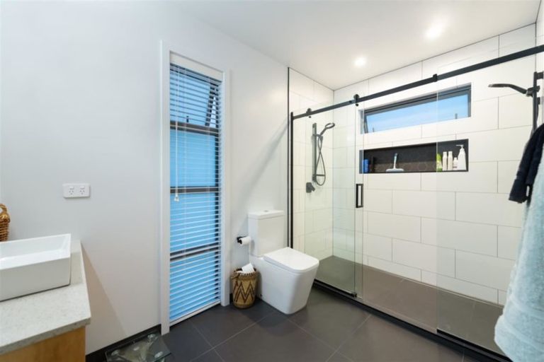 Photo of property in 17 Awatira Drive, Papamoa Beach, Papamoa, 3118