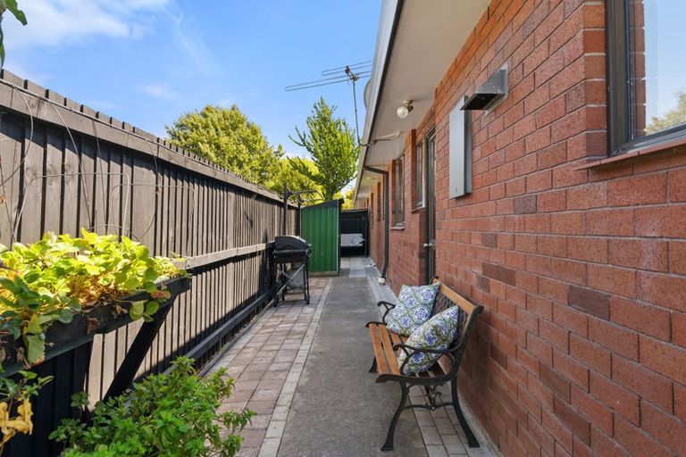 Photo of property in 1/119 Withells Road, Avonhead, Christchurch, 8042