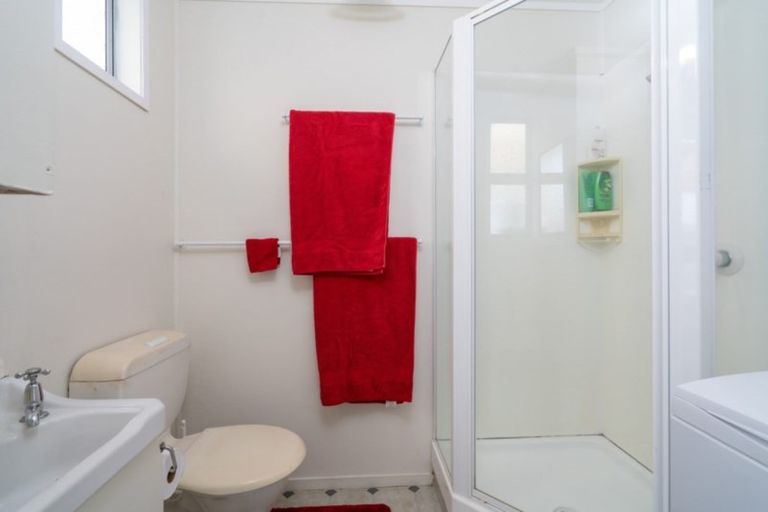 Photo of property in 1/17 Rainbow Drive, Rainbow Point, Taupo, 3330