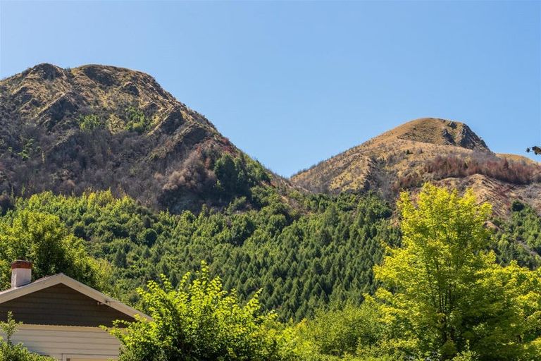 Photo of property in 23 Berkshire Street, Arrowtown, 9302