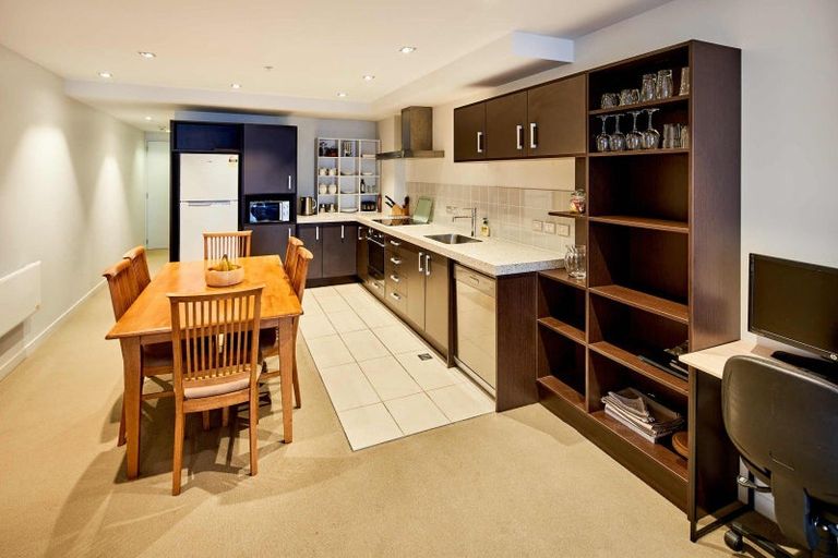 Photo of property in Monument Apartments, 4g/245 Wakefield Street, Te Aro, Wellington, 6011