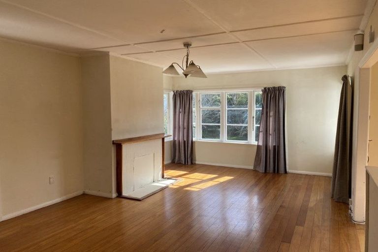 Photo of property in 19 Chapman Crescent, Naenae, Lower Hutt, 5011