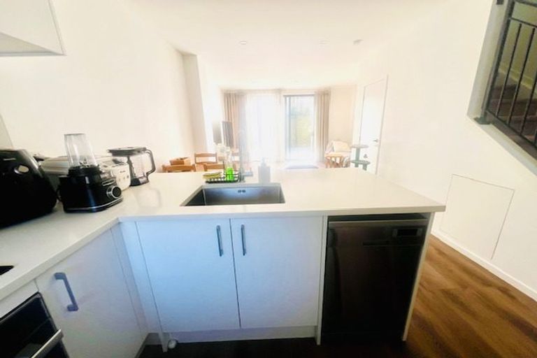 Photo of property in 10 Rara Lane, Manukau, Auckland, 2104