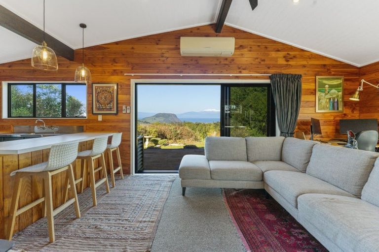 Photo of property in 18 Whakaroa Road, Kinloch, Taupo, 3385