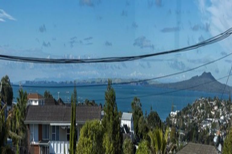 Photo of property in 10 Gull Lane, Mairangi Bay, Auckland, 0630