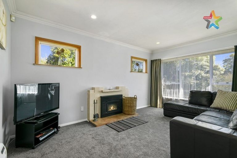 Photo of property in 1 Kopara Grove, Stokes Valley, Lower Hutt, 5019