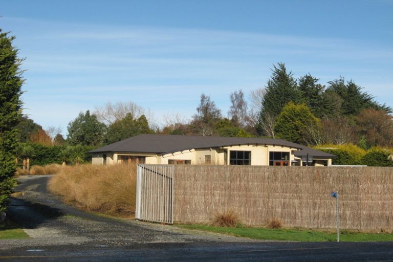 Photo of property in 63 Dunns Road, Otatara, Invercargill, 9879