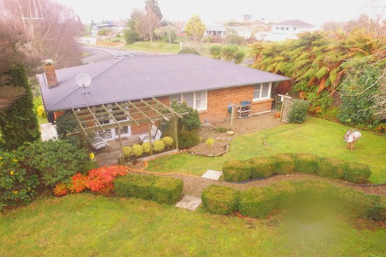 Photo of property in 2 Reid Drive, Putaruru, 3411