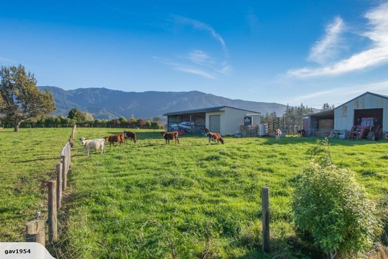 Photo of property in 80 Patons Rock Road, Patons Rock, Takaka, 7182