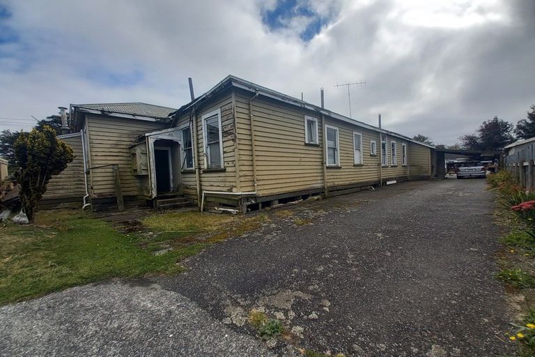 Photo of property in 14 Bridge Street, Tuatapere, 9620